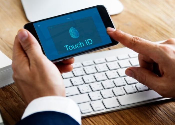 Revolusi Keamanan Konstruksi melalui Teknologi Biometrik dan Keamanan Digital